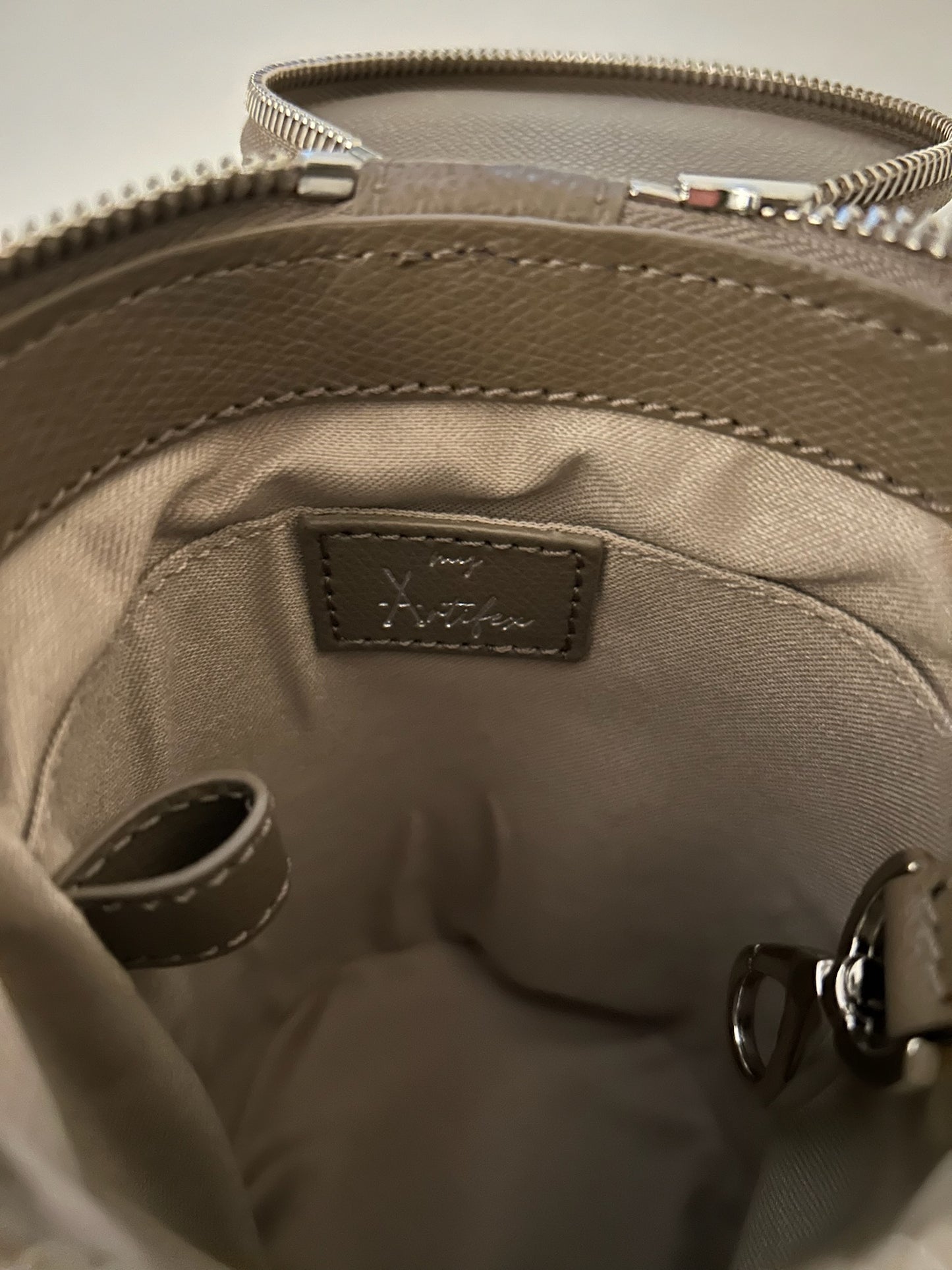 Fex bag
— soft grain —
— beige-grey —