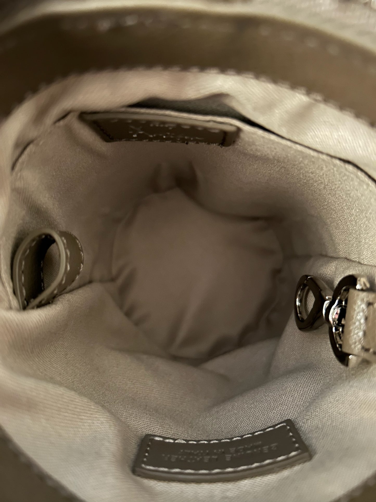 Fex bag 
— soft grain —
— beige-grey —